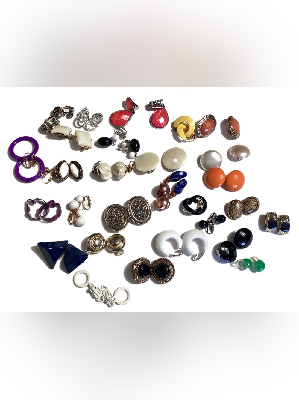 Vintage To Now Fashion Mixed Earring Lot 27pc Clip-Ons